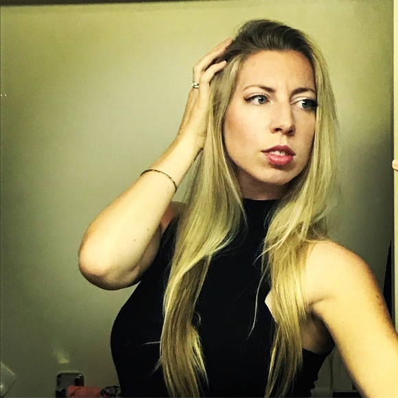 Meet your Posher, Erin Christine - Picture 6 of 8